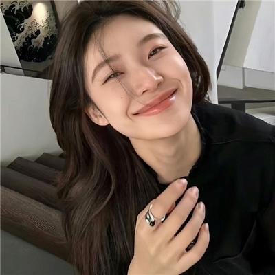 女孩罗塞玛莉